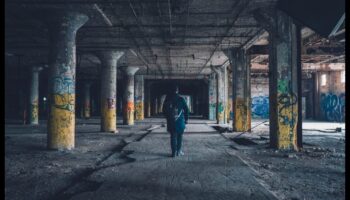 سجلات سيتي سكيب: قصص شخصية من المستكشفين الحضريين في وسائل النقل العام