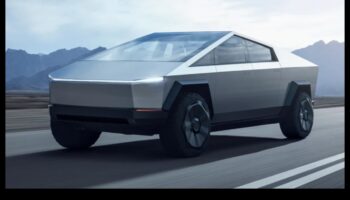 الشاحنات الرائدة: النماذج الرائدة التي غيرت الصناعة