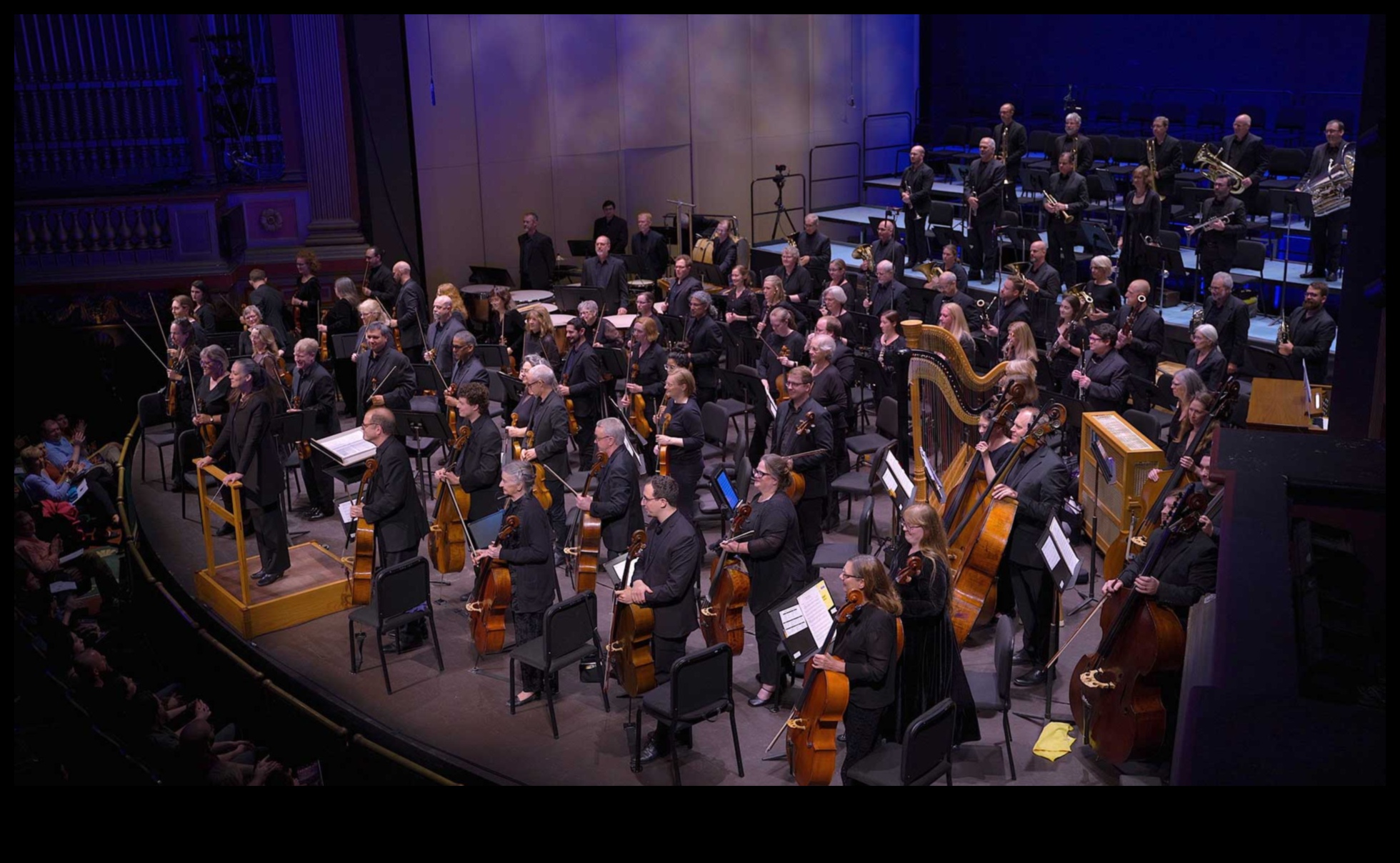 السيمفونية التعليمية: تنسيق العناصر في التصميم والموارد